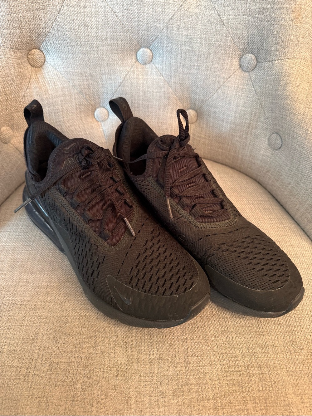 Nike Men's All-Black Breathable Mesh Sneakers